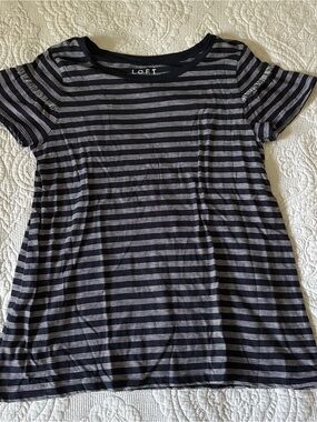 LOFT Navy and White Striped Short Sleeve Crewneck Tee 100% Cotton Medium